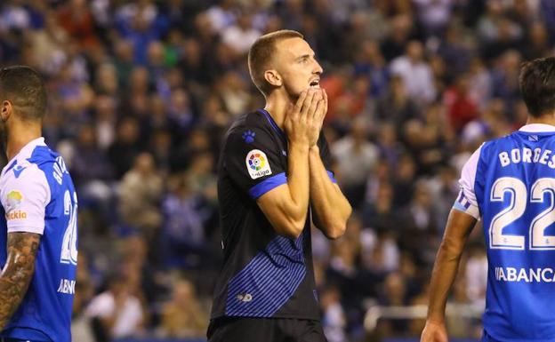 Ely, tras fallar una ocasión de gol. /Jesús Andrade
