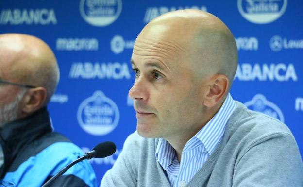 Cabello, en la sala de prensa de Riazor. /Jesús Andrade
