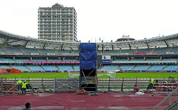 Anoeta, en plenas obras./ARIZMENDI