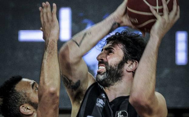 Mumbrú, con el Bilbao Basket.