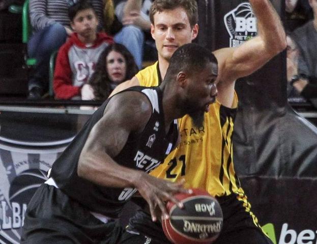 La ACB sanciona con 1.200 euros y 'partido perdido' al Bilbao Basket por uso indebido de la megafonía frente al Iberostar