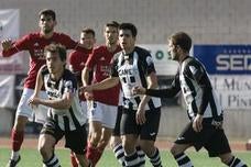 Israel Puerto, que también jugó el amistoso ante el Haro, amplía su contrato./Donezar