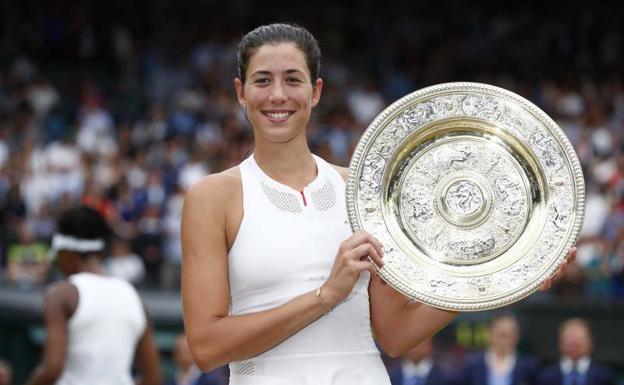 Garbiñe Muguruza, tras conquistar Wimbledon.