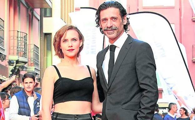Aura Garrido y Nacho Fresneda ('El ministerio...'), en Vitoria. / EL CORREO