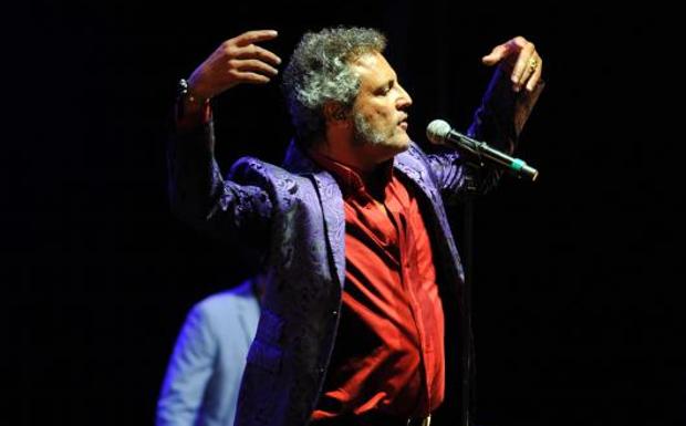 Carlos Tarque, en pleno concierto.
