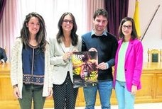 Los especialistas estarán la noche del sábado en el meollo del jolgorio para charlar con los jóvenes.