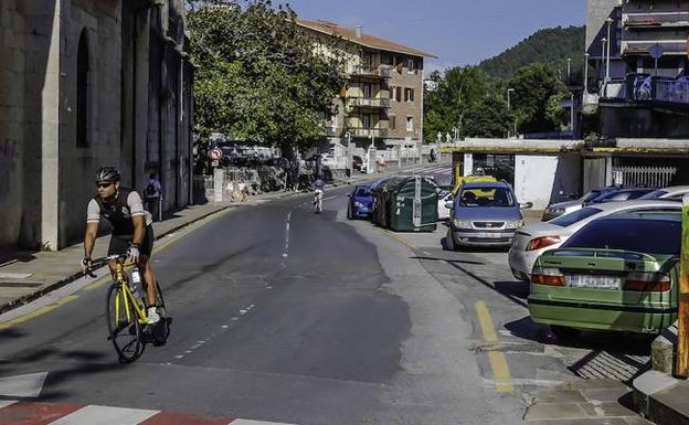 La parte trasera de la gasolinera se liberará de barreras arquitectónicas.