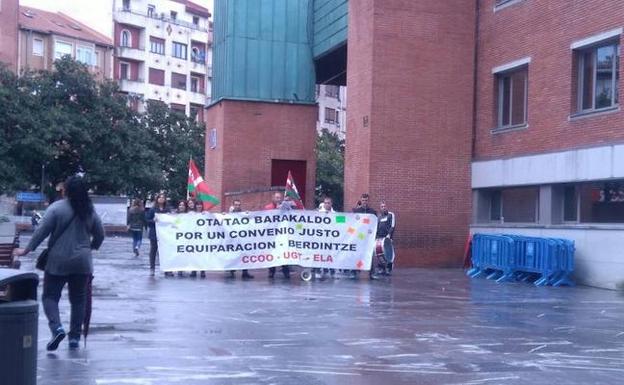 Protesta en el Consistorio.