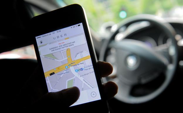 Medio millón de firmas para que Uber siga operando en Londres./AFP