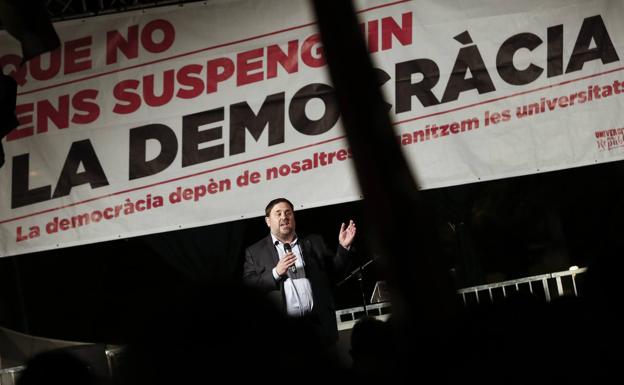 El líder de ERC y vicepresidente del Govern, Oriol Junqueras, en unmitin. /Afp