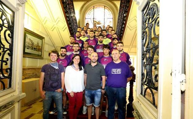 La plantilla marinera presenta diez novedades con respecto a la temporada pasada. / PEDRO URRESTI