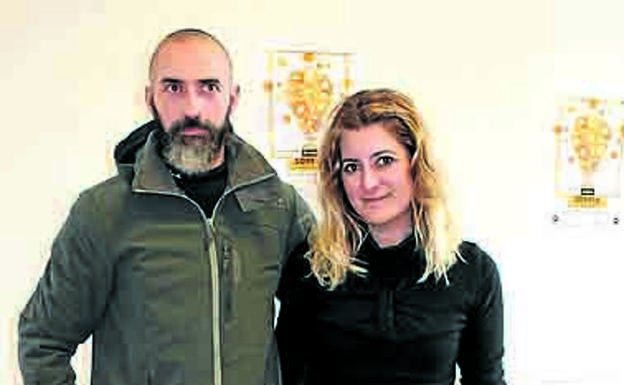 Asistentes al primer foro . / V. U.