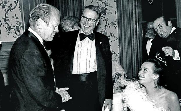 El presidente de EE UU Gerald Ford conversa con Griffith.
