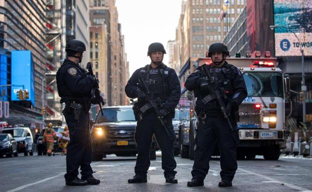 Policía en las calles tras el intento de atentado./Afp