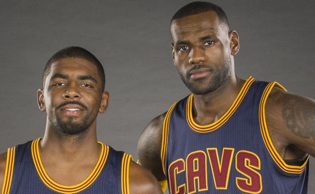 Kyrie Irving y LeBron James/
