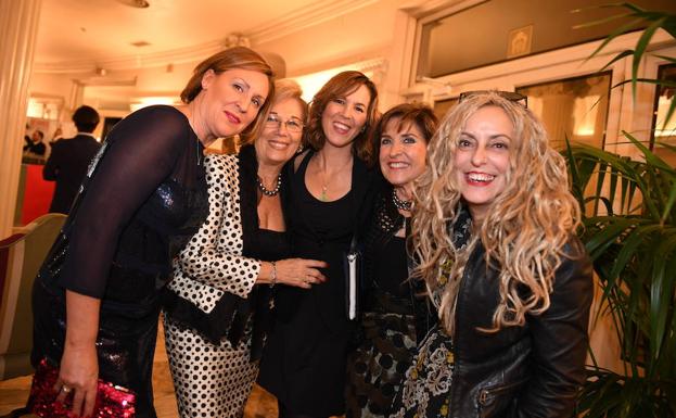 Miran Páramo, Marisol Serna, Ibone Elorza, Miren Marín y Olga Zulueta. /Luis Ángel Gómez