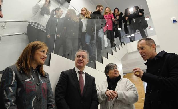 El lehendakari ha acudido esta mañana al nuevo centro./Fernando Gómez