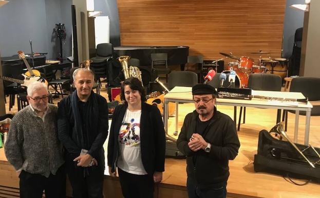50 musika-tresna inguruk bidaiatuko dute Gasteiztik Siriara