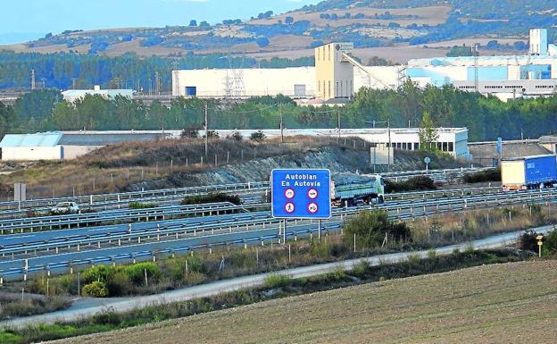 El polígono de Los Llanos se ubica en Iruña de Oca, al pie de la -N-1. /Jesús Andrade