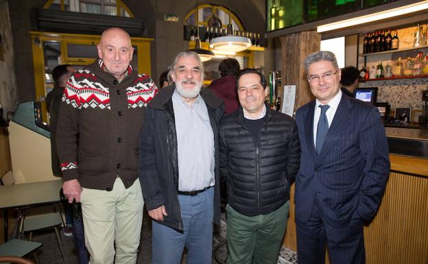 Alberto Ruiz de Azua, Marino Montero, Luis Olaortua y Javier Diago. /SERGIO MARCOS