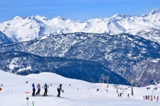 Los esquiadores han copado las pistas del Pirineo Catalán durante las jornadas de Semana Santa/Baqueira
