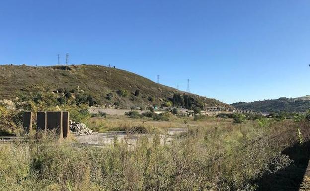 El solar pertenece a dos entidades financieras que han reactivado sus planes en la zona. / S. LLAMAS