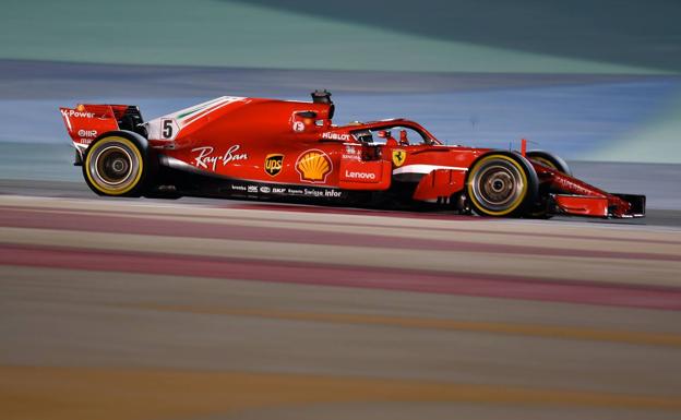Sebastian Vettel ha logrado la 'pole' en Baréin./Afp