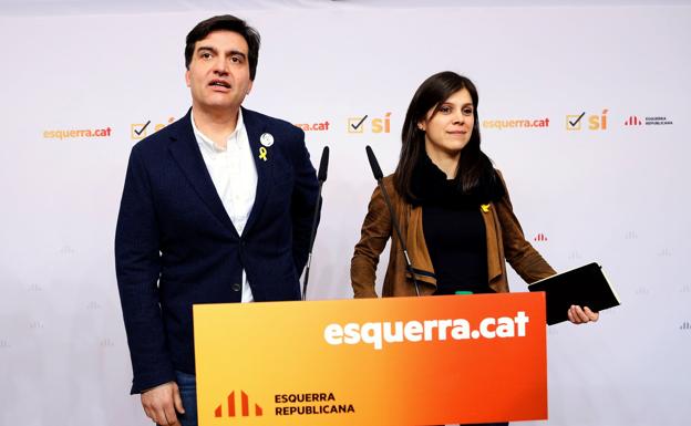 Sergi Sabrià y Marta Vilalta, portavoces de ERC./Alejandro García (Efe)