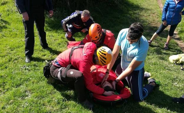 El accidentado ha sido trasladado en helicóptero al hospital de Cruces./SOS DEIAK