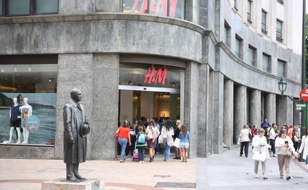 La tienda se ubica en la plaza Moyua./