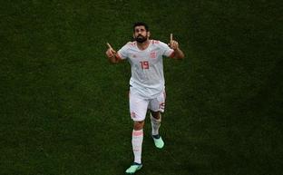 Costa celebra uno de sus goles a Portugal./AFP