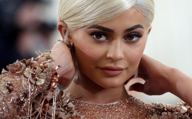 Kylie Jenner ¡la billonaria más joven de Estados Unidos! Kylie Jenner ¡la billonaria más joven de Estados Unidos!