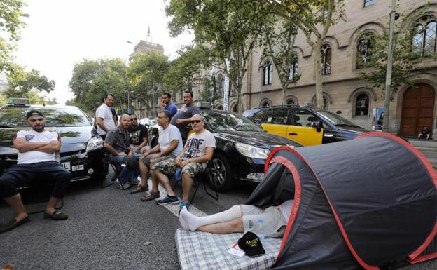 Los taxistas se apoderan de Barcelona