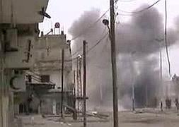 Imagen correspondiente a los bombardeos sobre la ciudad de Homs. / Afp/