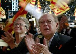 El matrimonio Pujol Ferrusola, en 2004. / Archivo/