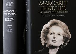 El libro 'Margaret Thatcher, una biografía autorizada'. / Efe/