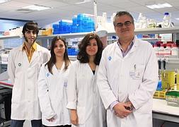 El doctor Antoni Matilla Dueñas y su equipo./
