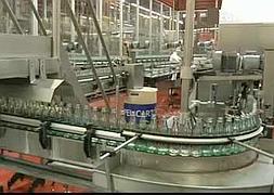 ¿Quieres ver cómo se fabrica la Coca-Cola?