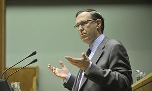 Ricardo Gatzagaetxebarria, en una sesión del Parlamento vasco./