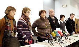 Representantes de ELA, LAB y ESTEE-Eilas, en la rueda de prensa de hoy en Bilbao. /Efe/