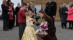 La duquesa de Cambridge, en su visita a Grimsby./