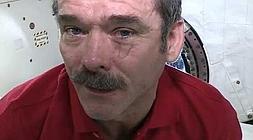 Las 'falsas' lagrimas de Chris Hadfield./ Youtube/