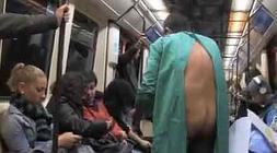 La protesta ha tomado el metro para informar a los ciudadanos./ Atlas/