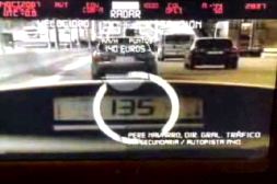 El coche del programa se colocó detrás del de Navarro. / ANTENA 3/