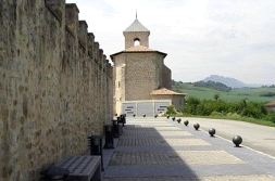 NUEVA SEDE. Imagen de la iglesia de Villanañe, que acogerá el Museo de Heráldica. / EL CORREO/