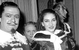 INSEPARABLES. Di Stefano y Callas, en 1957. / EFE-ANSA/