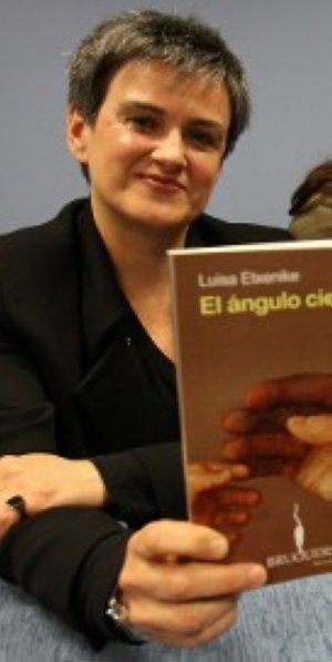 Etxenike adopta la perspectiva de las víctimas. / LUIS ÁNGEL GÓMEZ/