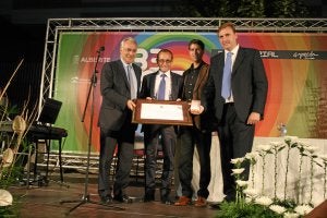 Ceniceros, López Garrido, Capellán y Sicilia, con el Mazacote. ::
R.V./