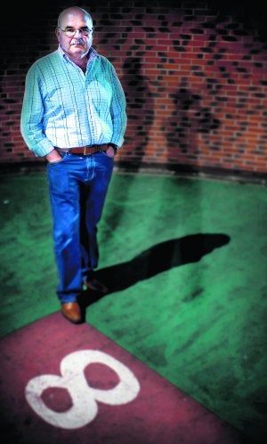 Patxi Mutiloa, en las instalaciones deportivas de Unbe, en Eibar./