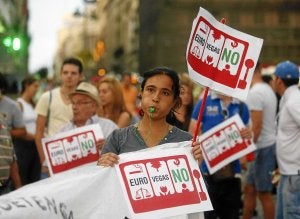 Protesta en Madrid este fin de semana contra Eurovegas. :: REUTERS/